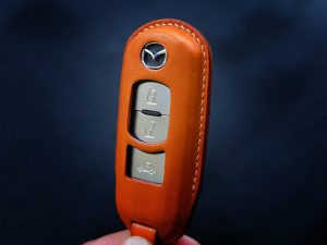 Bao da Mazda may thủ công