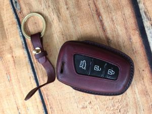 op-khoa-hyundai-santafe