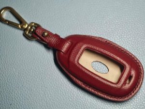 boc-da-chia-khoa-hyundai-santafe