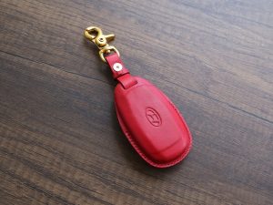 op-khoa-hyundai-accent-2021