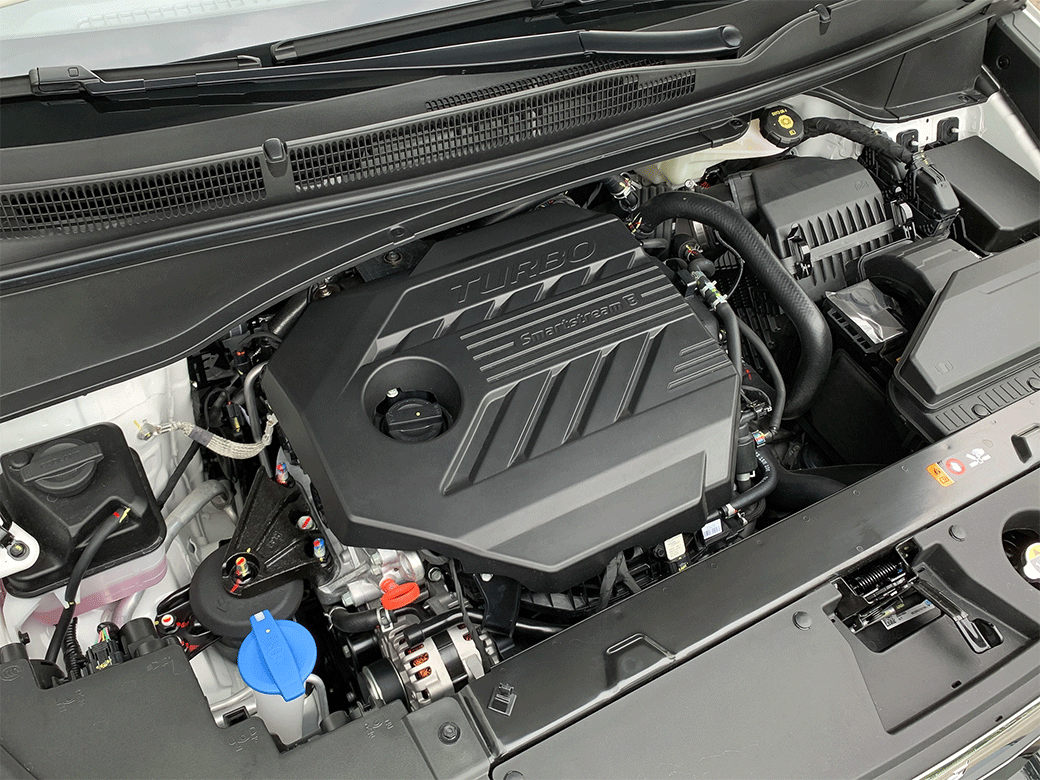 Hệ thống động cơ Hyundai Custin 2023
